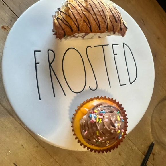 Rae Dunn Cake Stand 7 1/4”x 9 3/4” Artisan Collection by Magenta - Picture 3 of 6